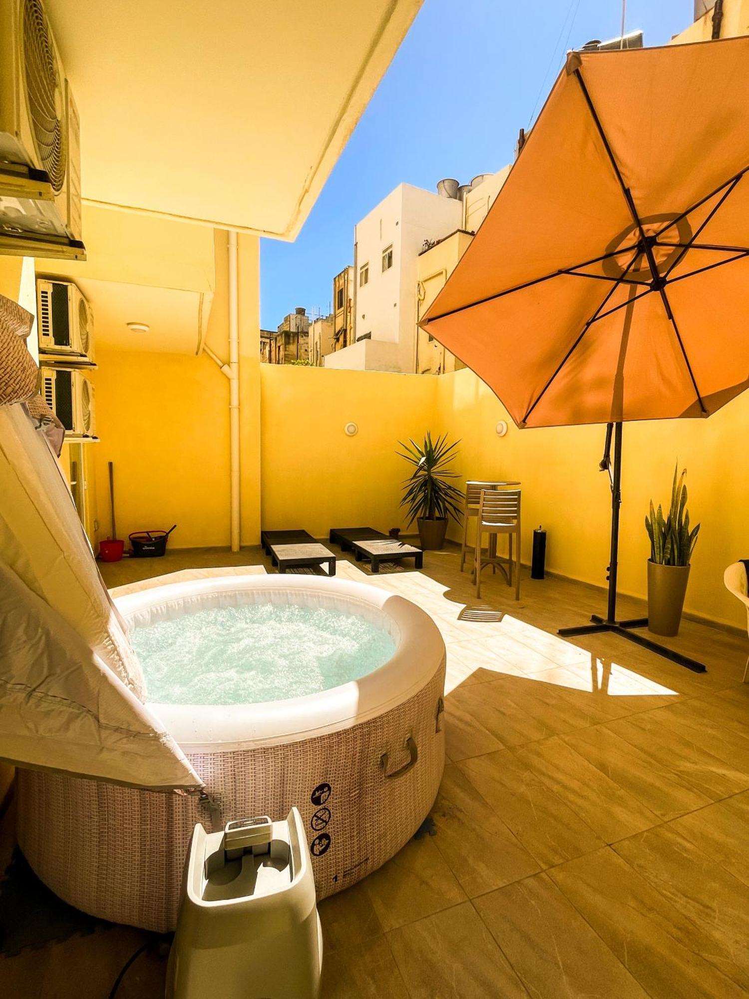 Apartament Sliema Jacuzzi Flat Zewnętrze zdjęcie